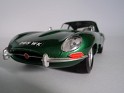 1:18 Bburago Jaguar Type E 1961 Green Metallic. Subida por Francisco
